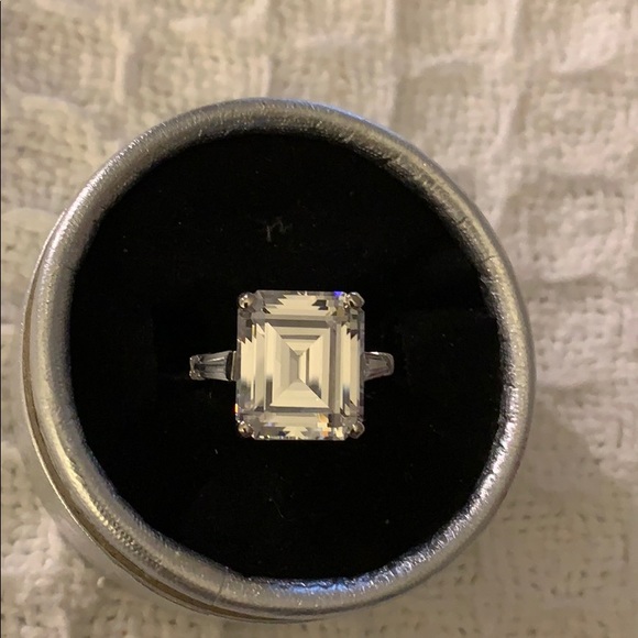 Ring - Picture 2 of 2